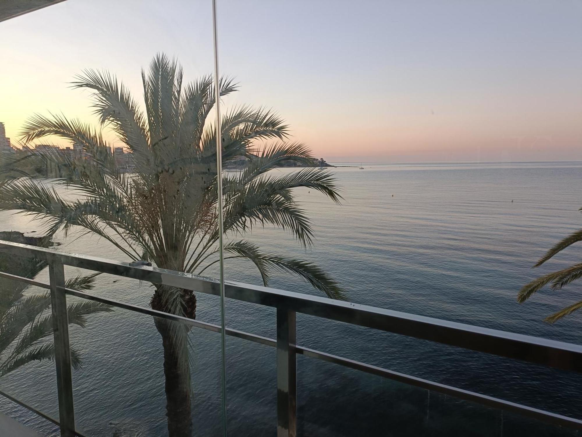 Superb Sea View Apartment Аликанте Экстерьер фото